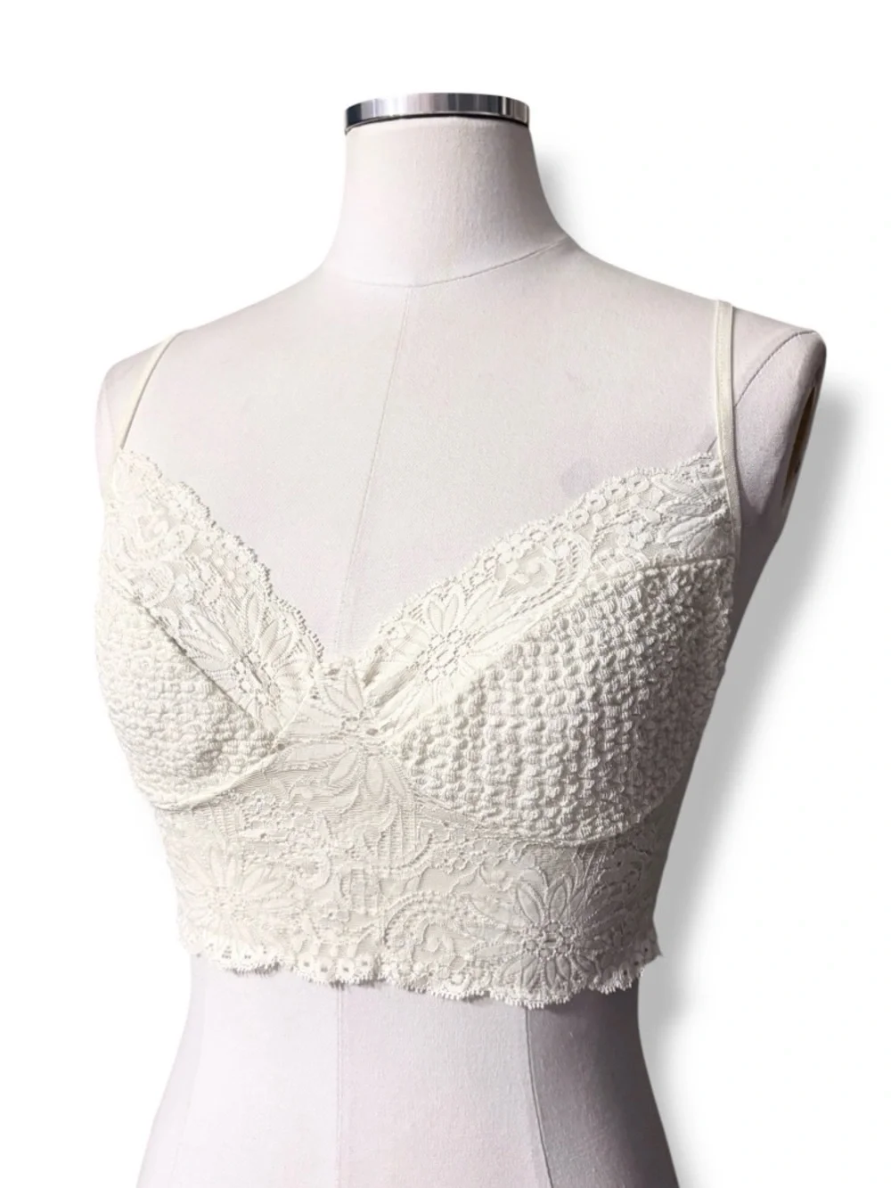 VICTORIA’S SECRET Gold Label 90s Cream Lace Bralette VINTAGE